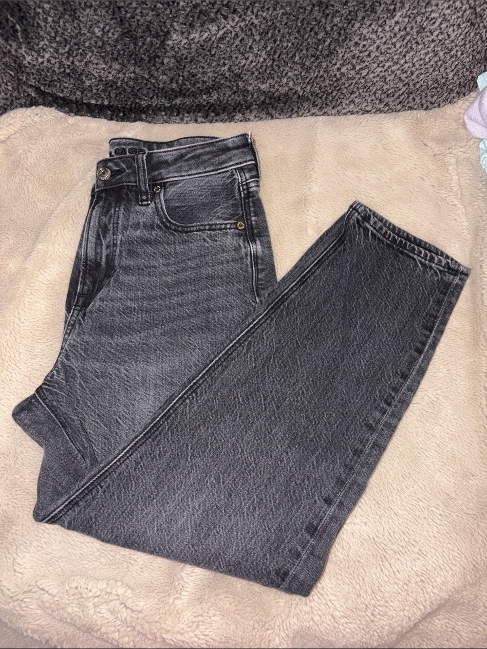 American Eagle Mom Jeans, Size 4 X-Short